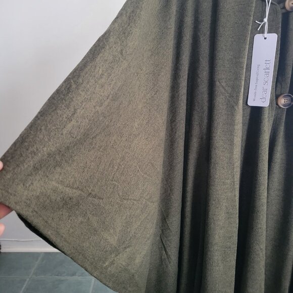 Dear Scarlett Green Knit Poncho Wrap Cape Cardigan (Size: One Size) - Picture 8 of 15